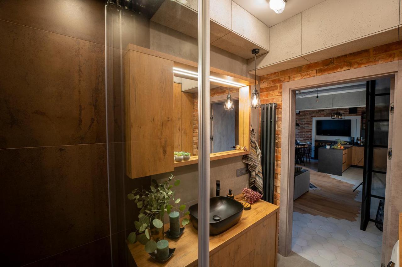 Apartment Industrial 